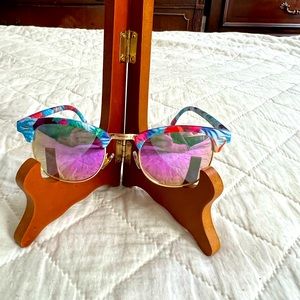 Floral print mirrored polarized sunglasses